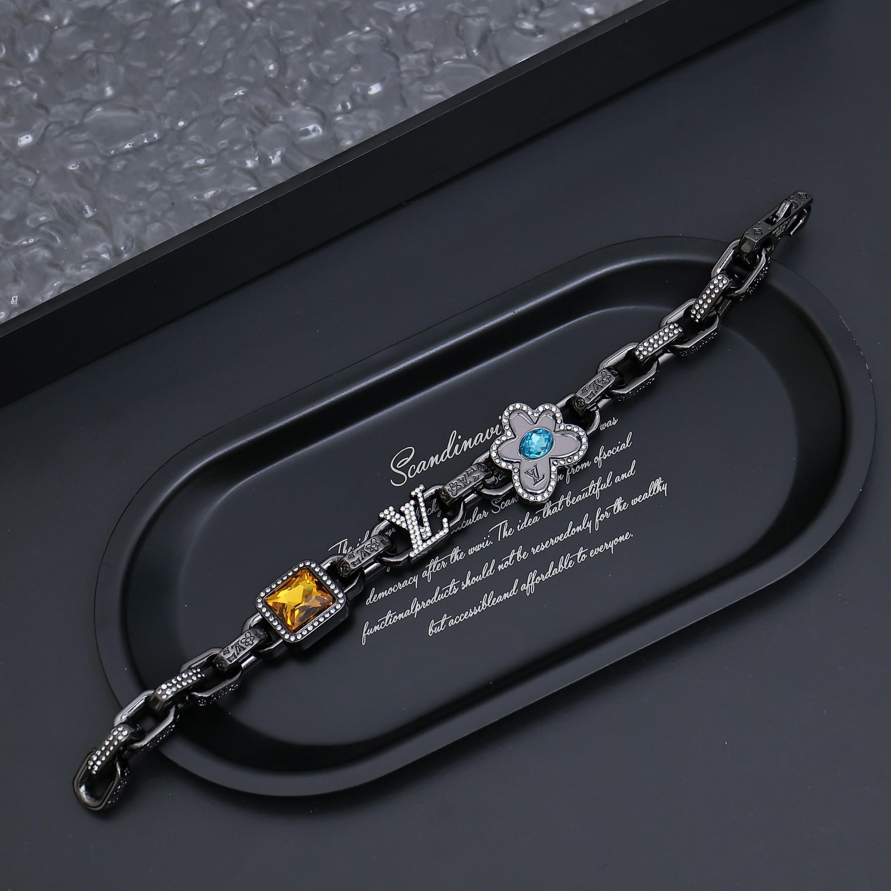 Louis Vuitton Paradise Stone Bracelet   M1594M - 