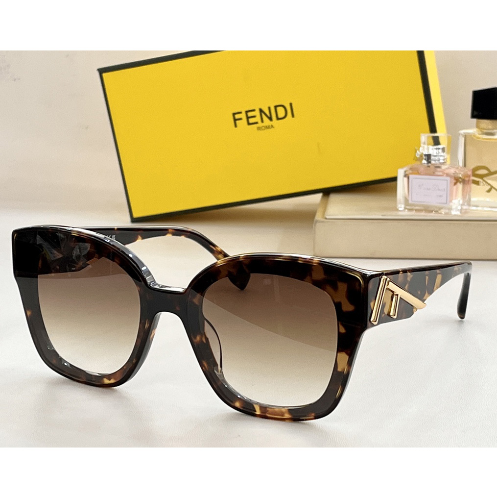 Fendi FE40098I Sunglasses - 