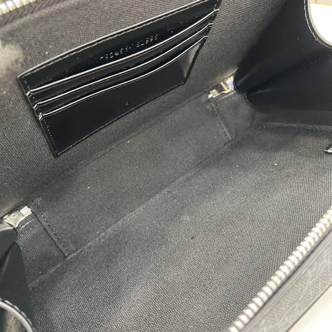 Gucci GG Mini Shoulder Bag - 