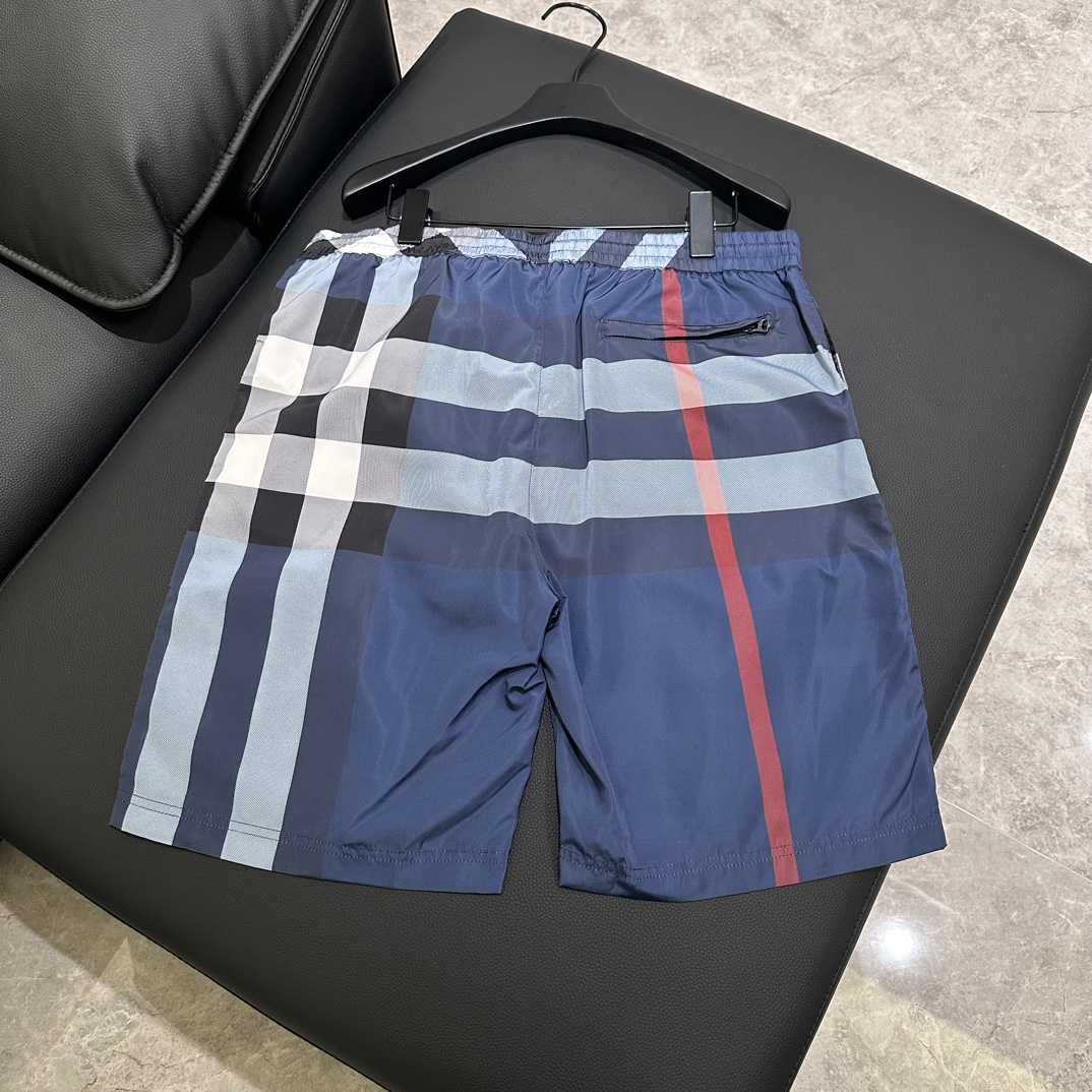 Burberry Shorts    - 