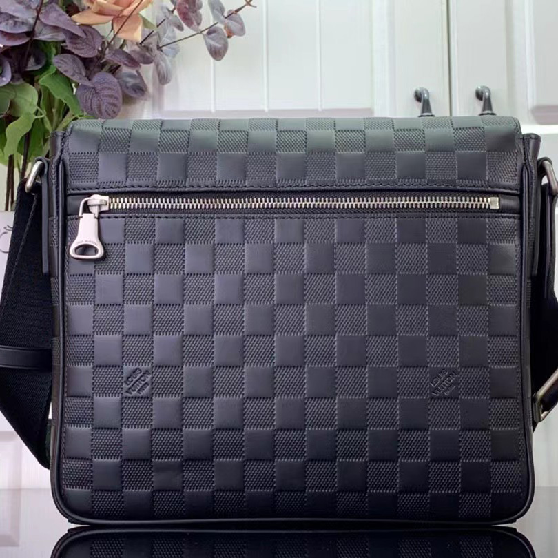 Louis Vuitton  District Damier Infini PM Cosmos (29 x 23 x 6 cm) - 