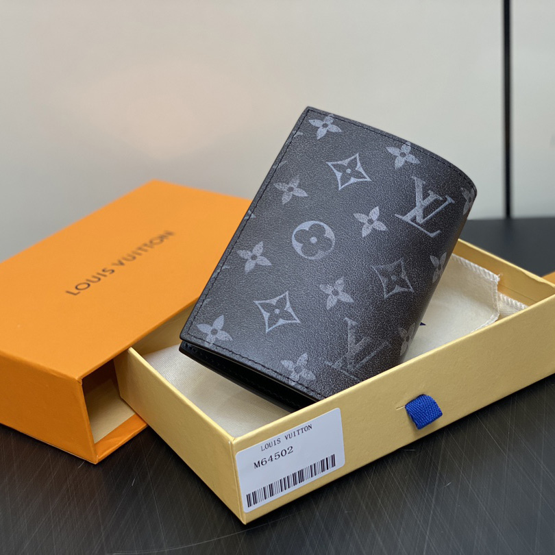 Louis Vuitton Passport Cover   M64501 - 