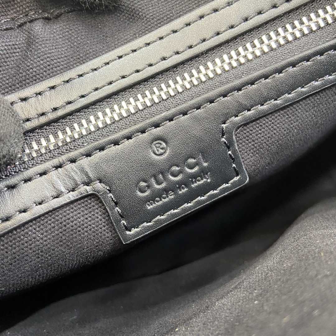 Gucci Small GG Crossbody Bag - 