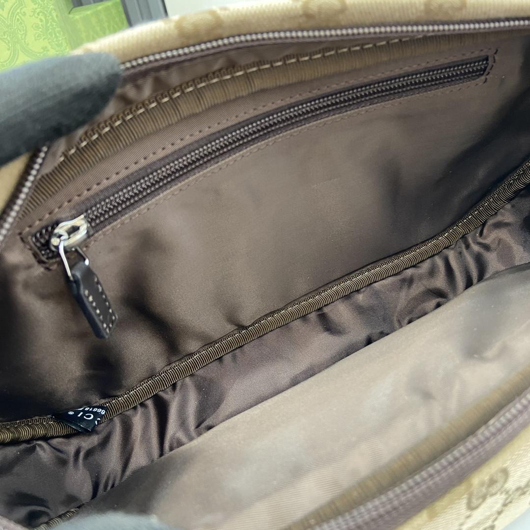 Gucci Small GG Crossbody Bag - 
