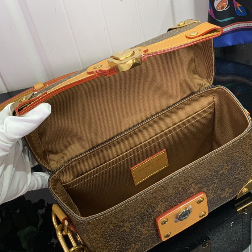 Louis Vuitton Soul Trunk   M11535 - 