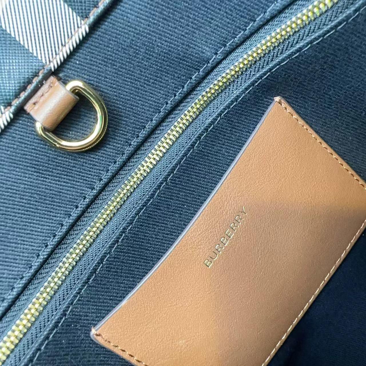 Burberry Medium Freya Tote  - 