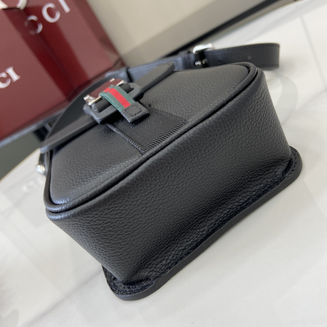 Gucci  Super Mini Crossbody Bag - 