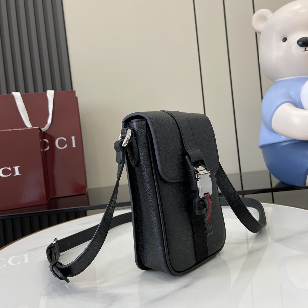 Gucci  Super Mini Crossbody Bag - 