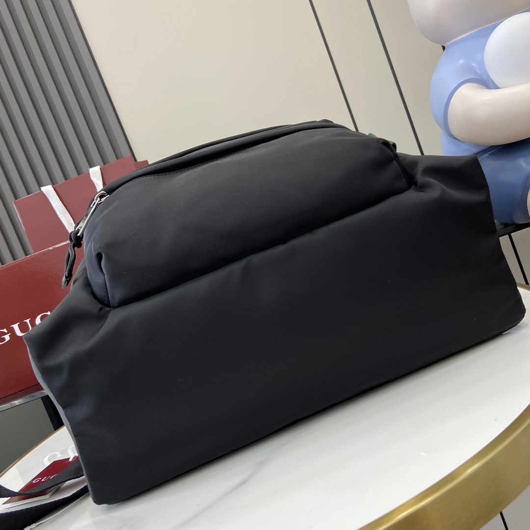 Gucci Medium Backpack With Gucci Logo - 