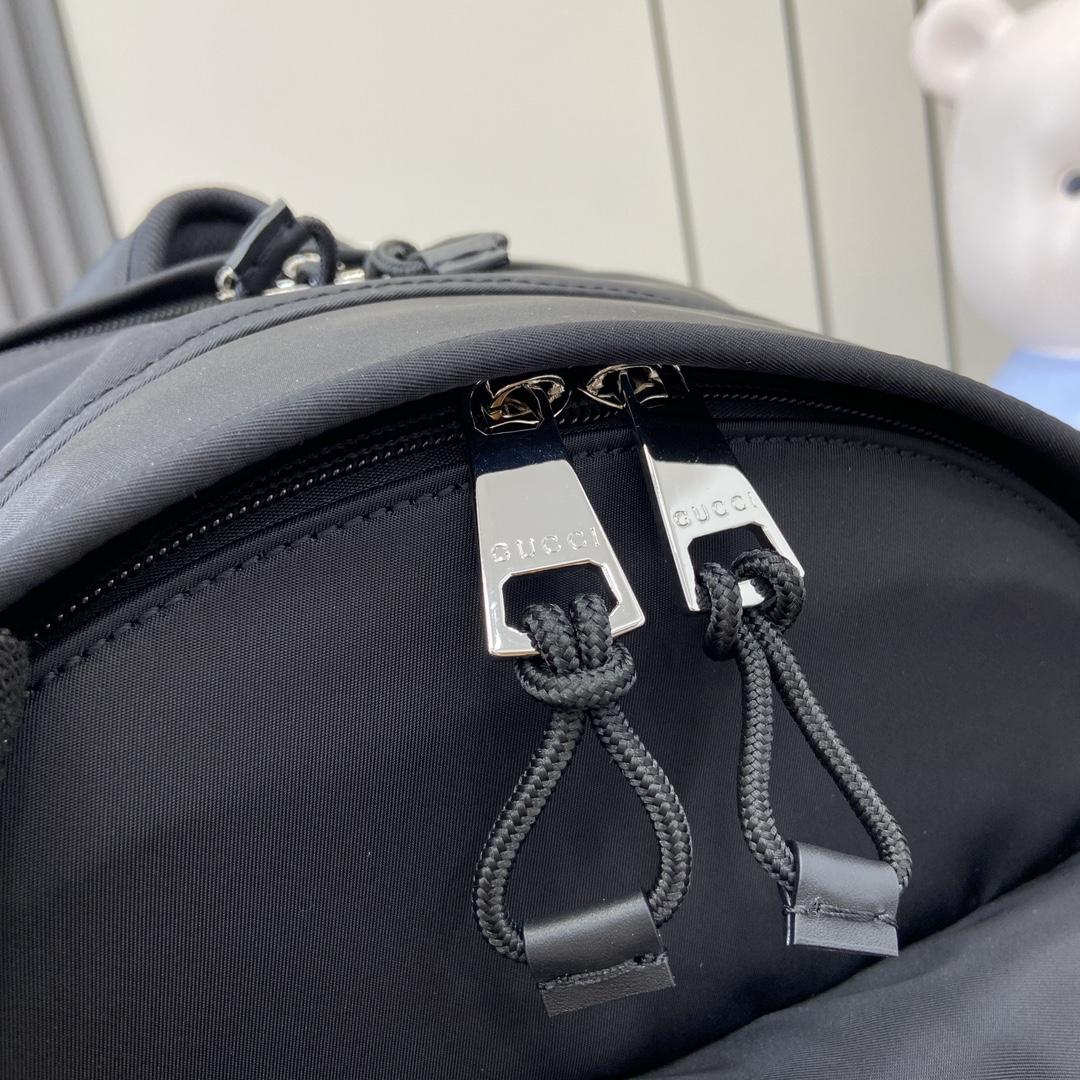 Gucci Medium Backpack With Gucci Logo - 