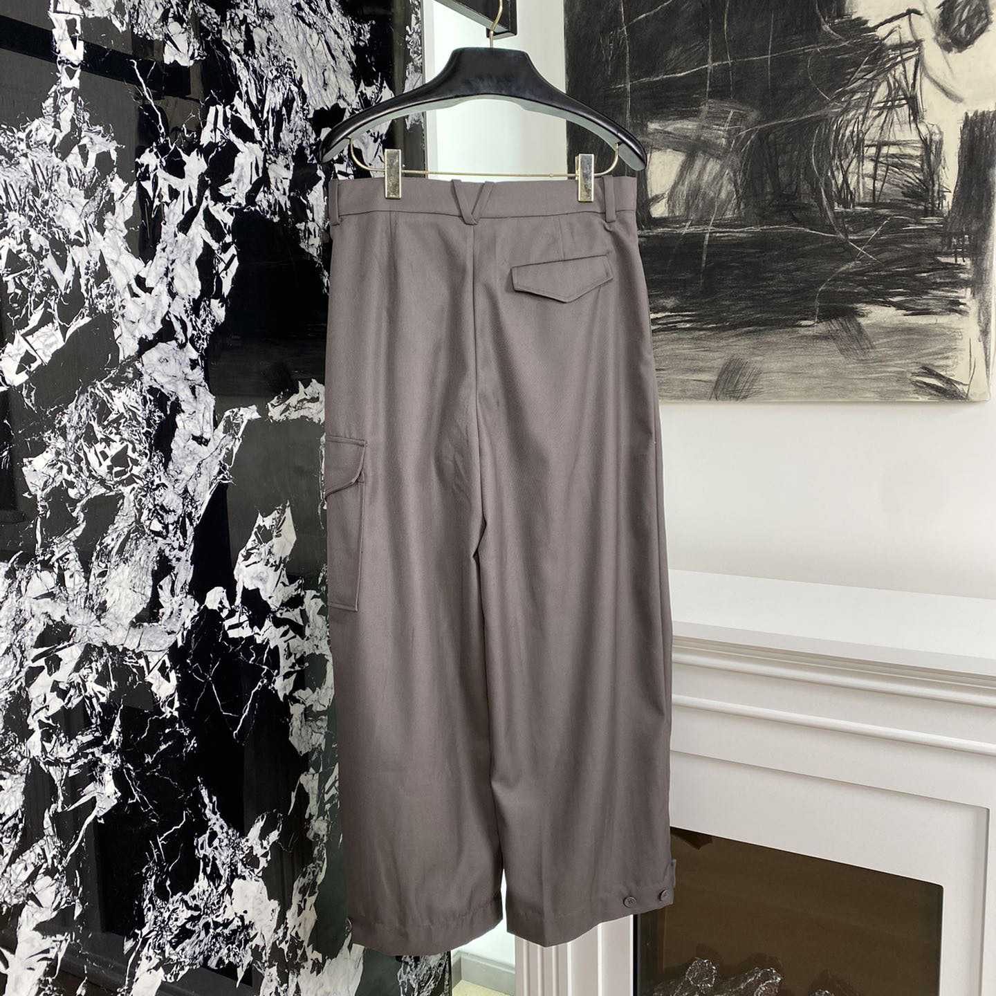 Louis Vuitton Pants - 