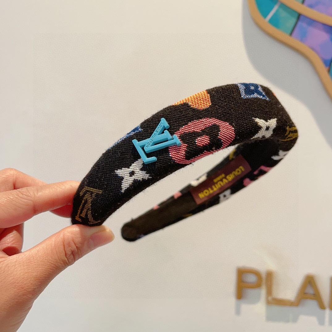 Louis Vuitton Headband  - 