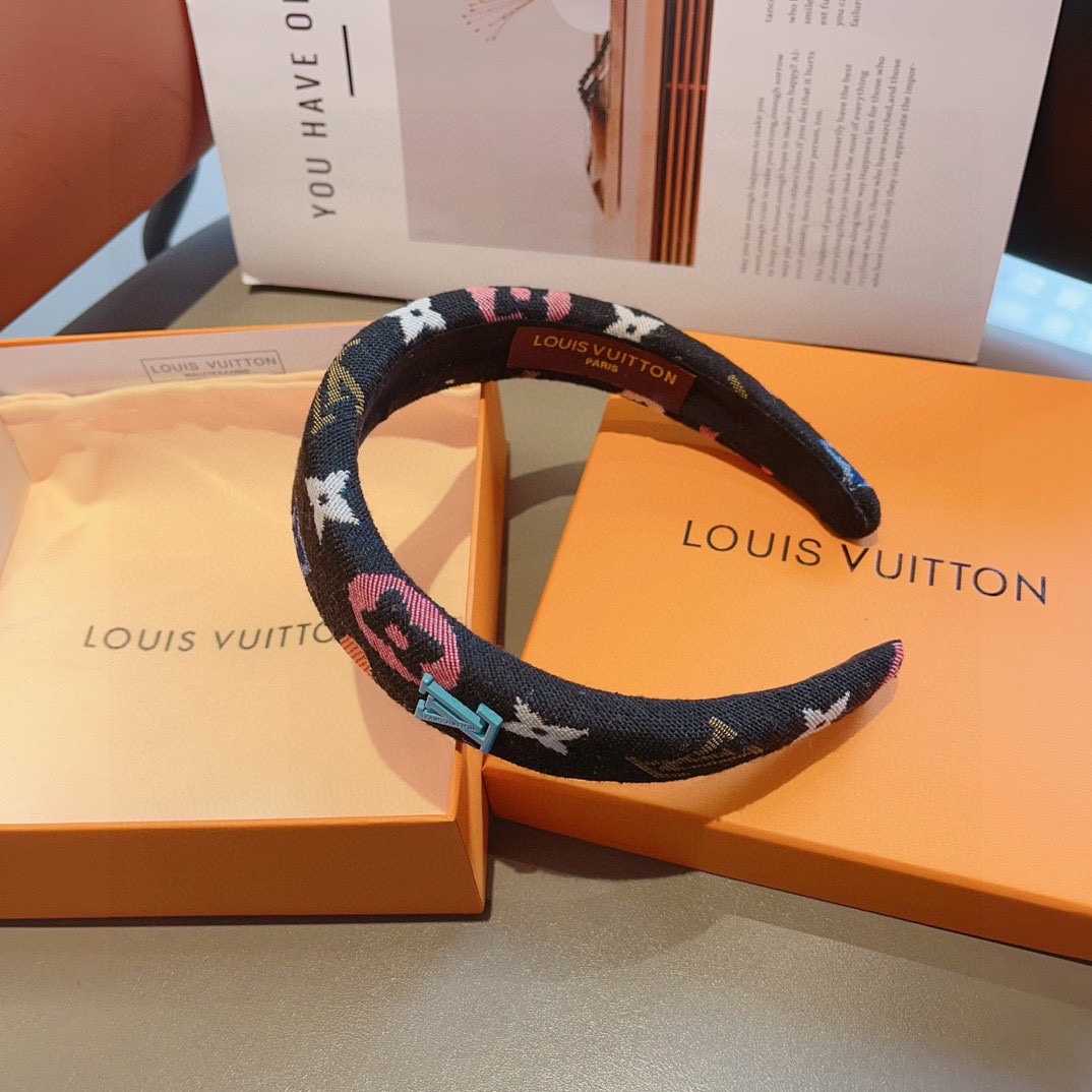 Louis Vuitton Headband  - 