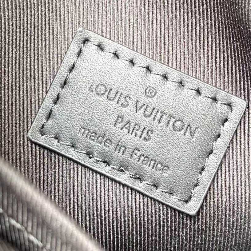 Louis Vuitton Getaway Messenger  M12518 - 