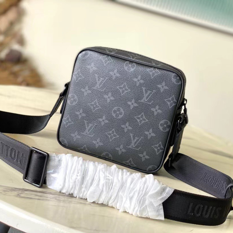 Louis Vuitton Getaway Messenger  M12518 - 