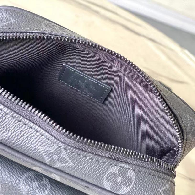 Louis Vuitton Getaway Messenger  M12518 - 