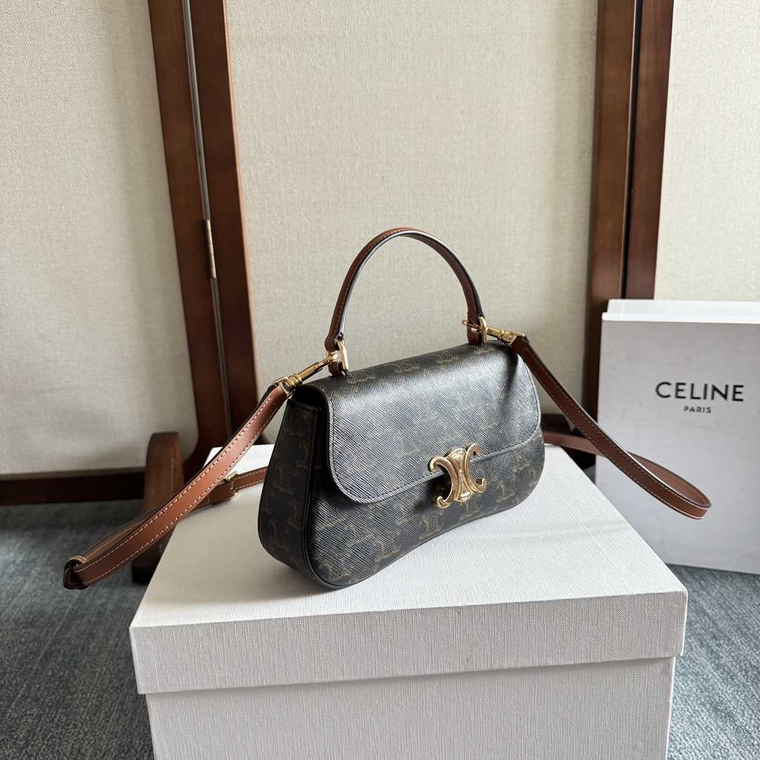 Celine Teen Celine Lola In Triomphe Canvas And Clafskin  - 