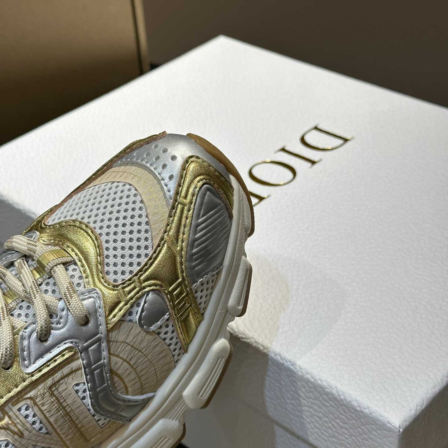 Dior Chrono Sneaker       - 