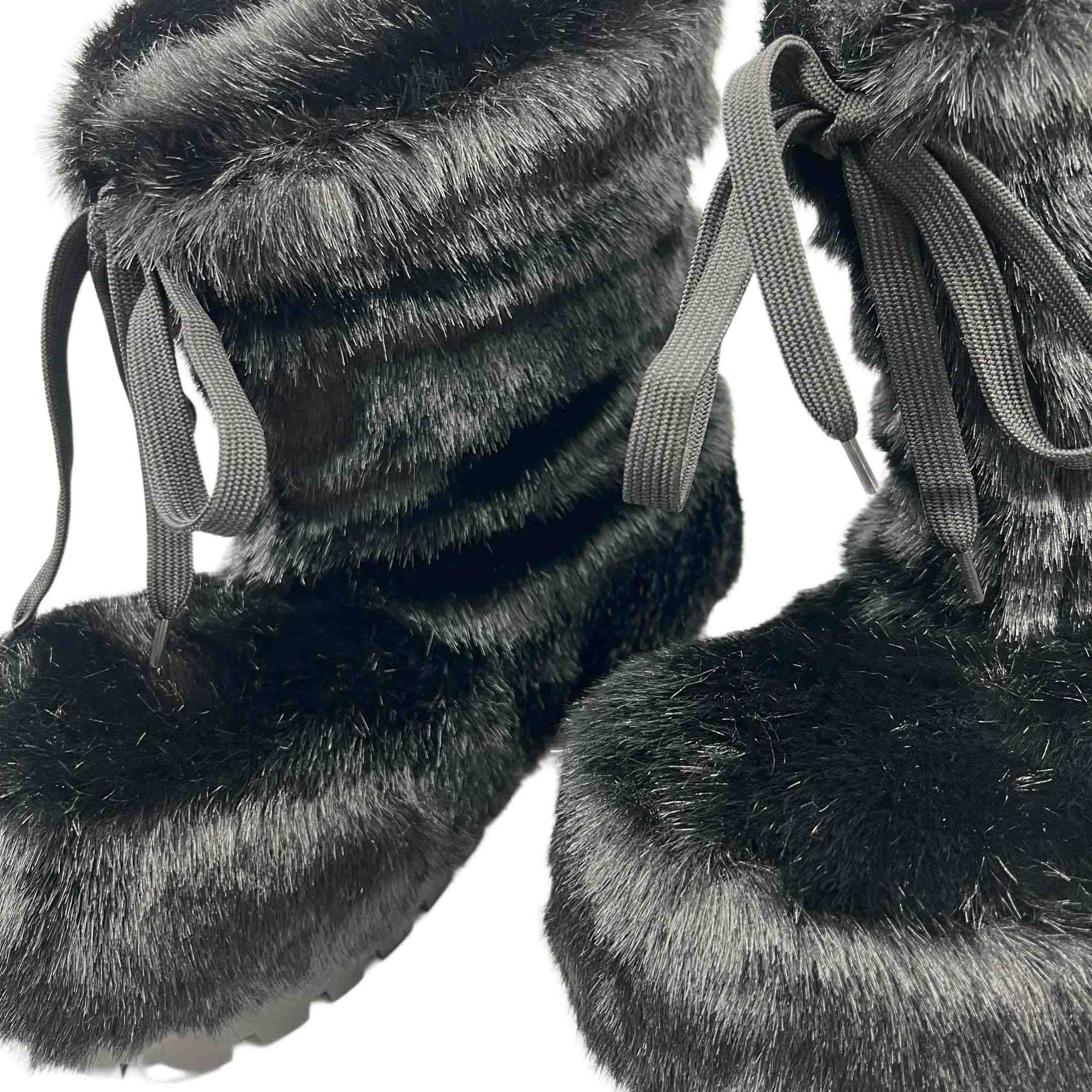 Balenciaga Alaska Low Faux-fur Boots - 