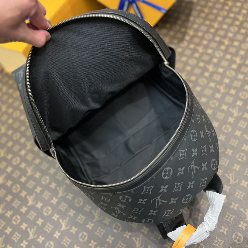 Louis Vuitton Discovery Backpack MM   M22545 - 