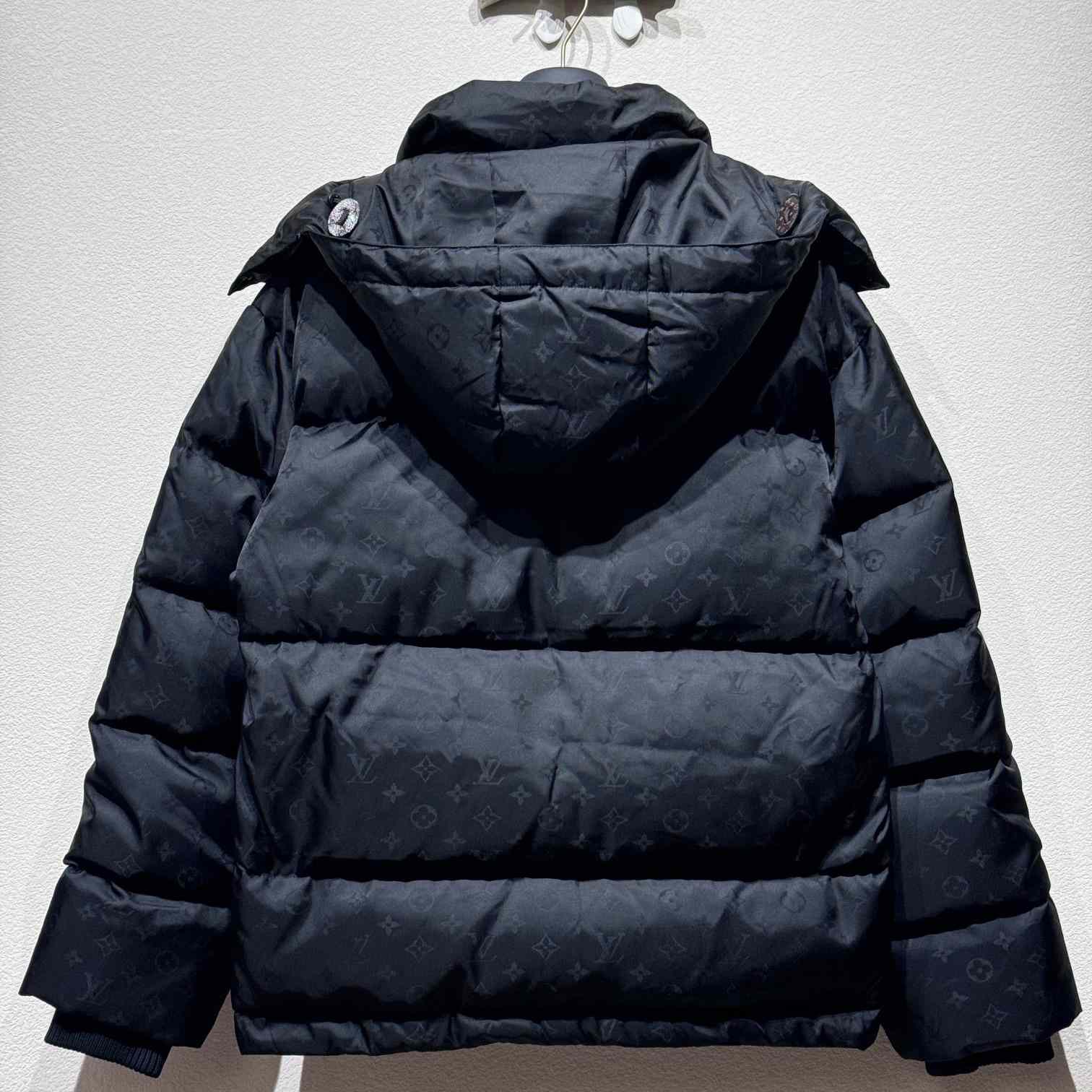 Louis Vuitton Monogram Puffer Jacket    1AGAEQ - 