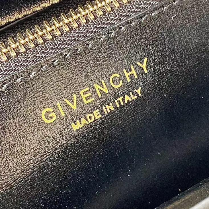 Givenchy Antigona Bag    20x22x13cm - 