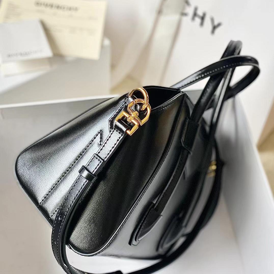 Givenchy Antigona Bag    20x22x13cm - 