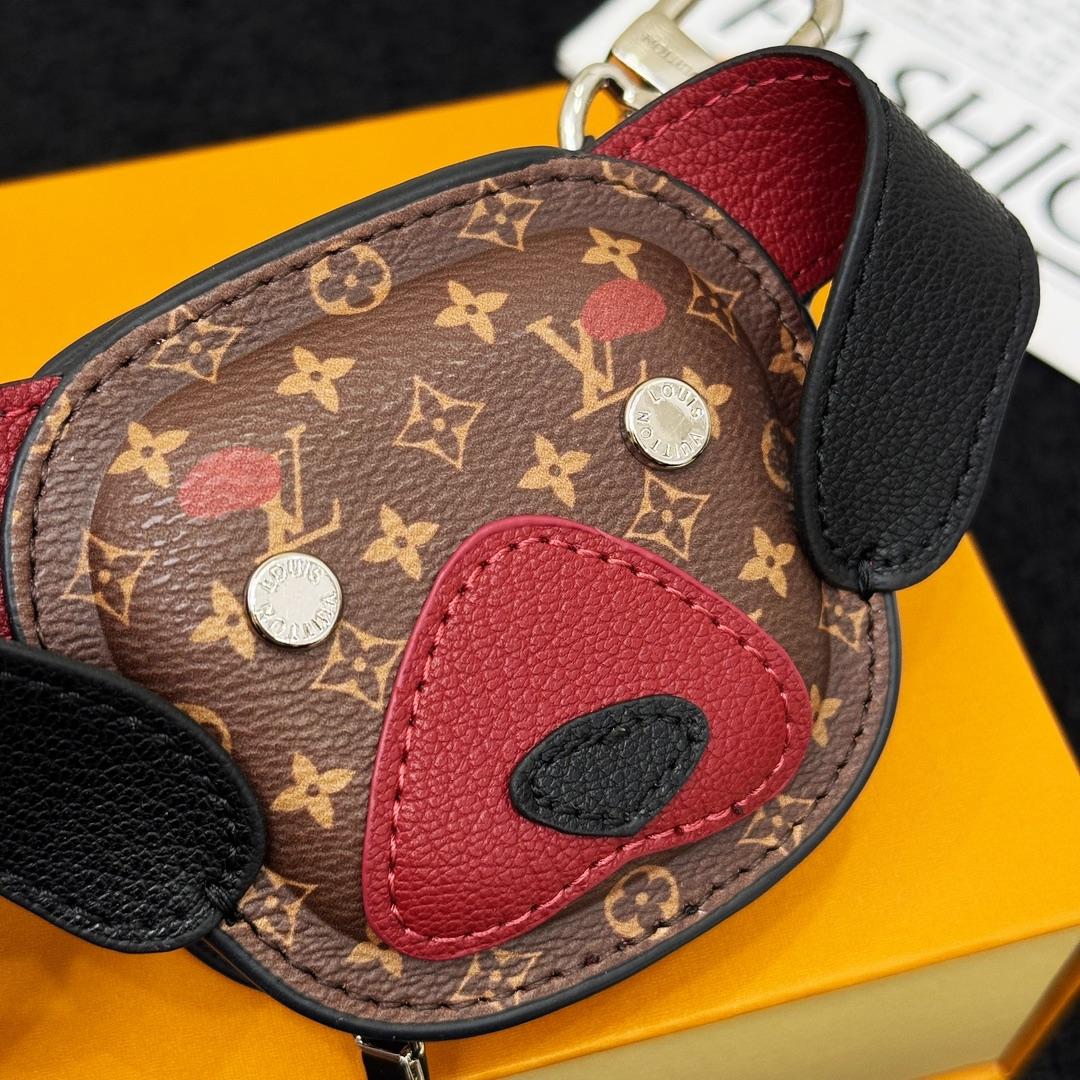 Louis Vuitton 57th Street NYC LV Dog Bag Charm  M02272 - 