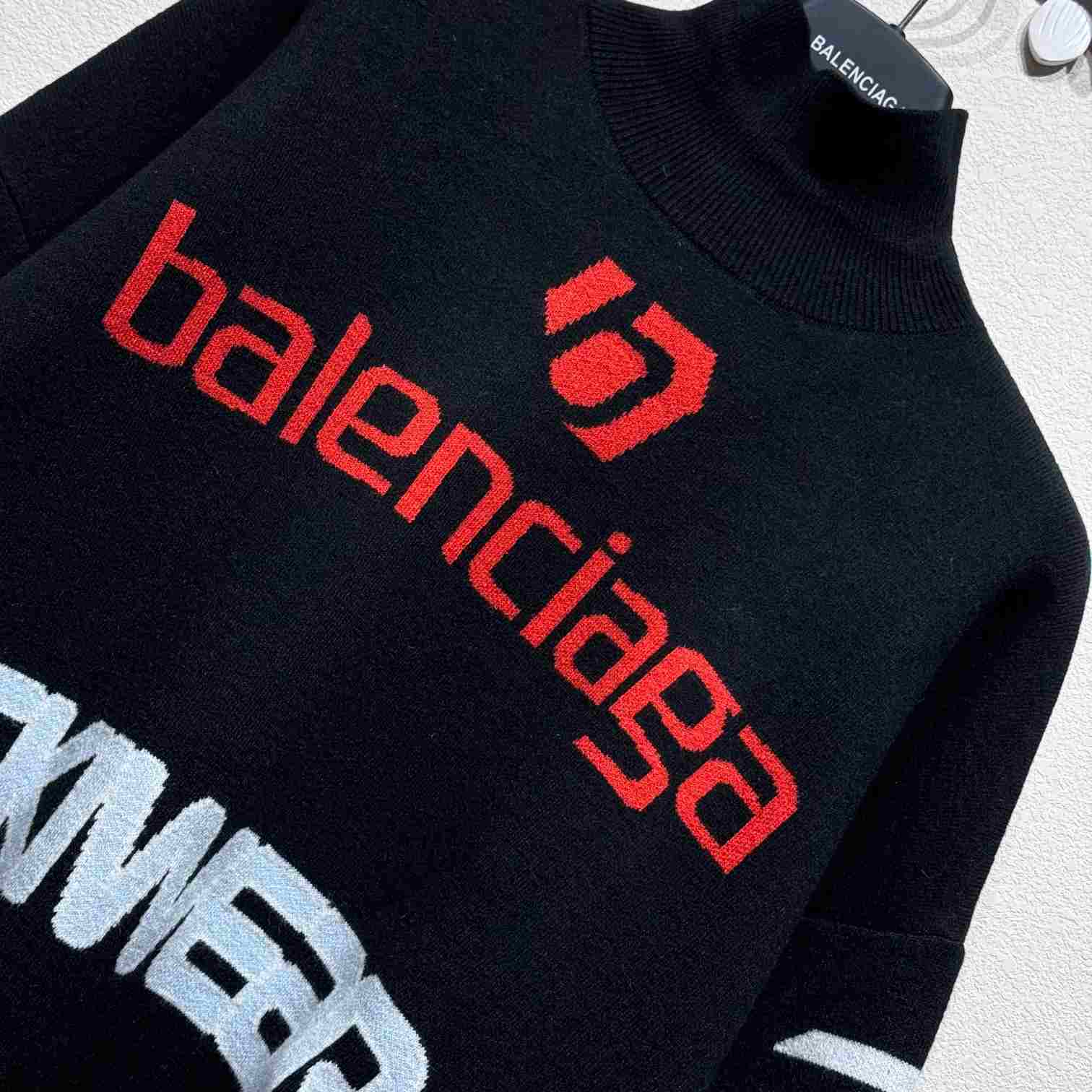 Balenciaga Ski Long Sleeve Turtleneck In Black - 