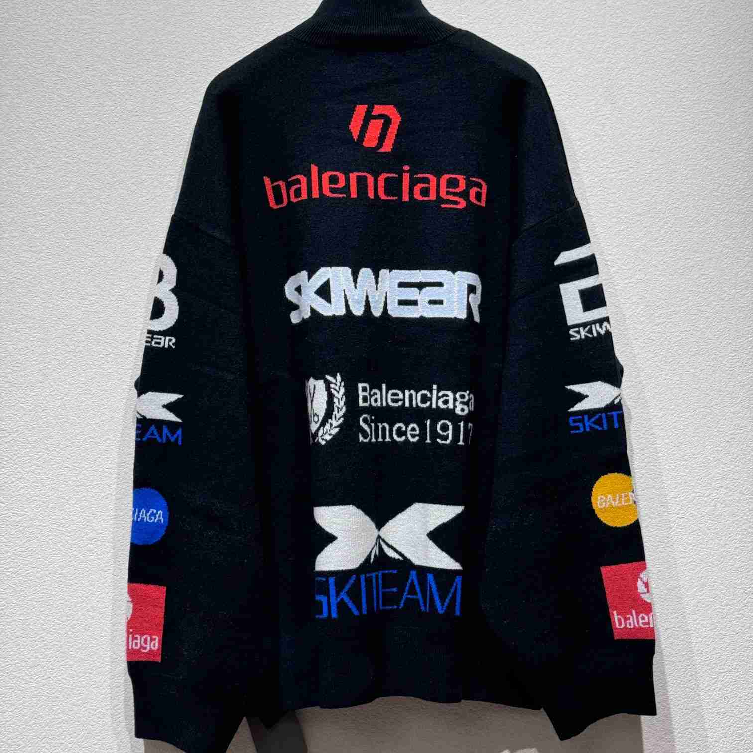Balenciaga Ski Long Sleeve Turtleneck In Black - 