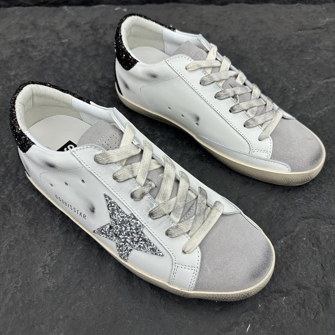 Golden Goose Sneakers - 