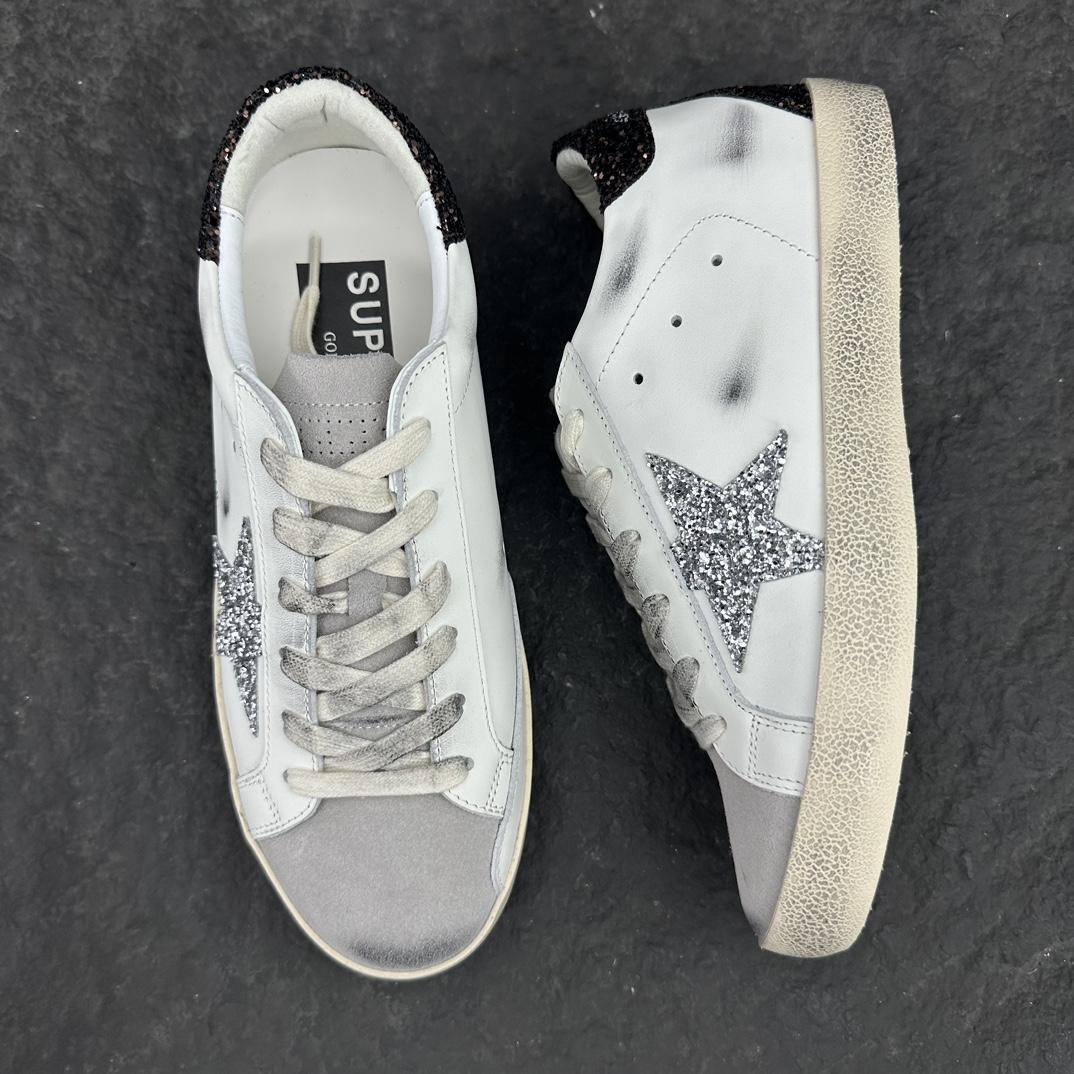 Golden Goose Sneakers - 