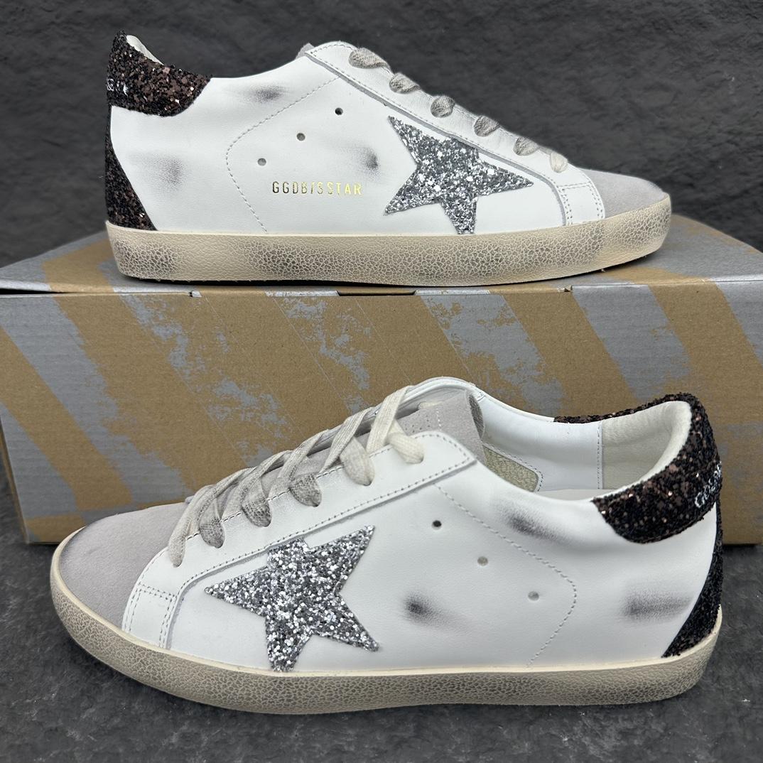 Golden Goose Sneakers - 