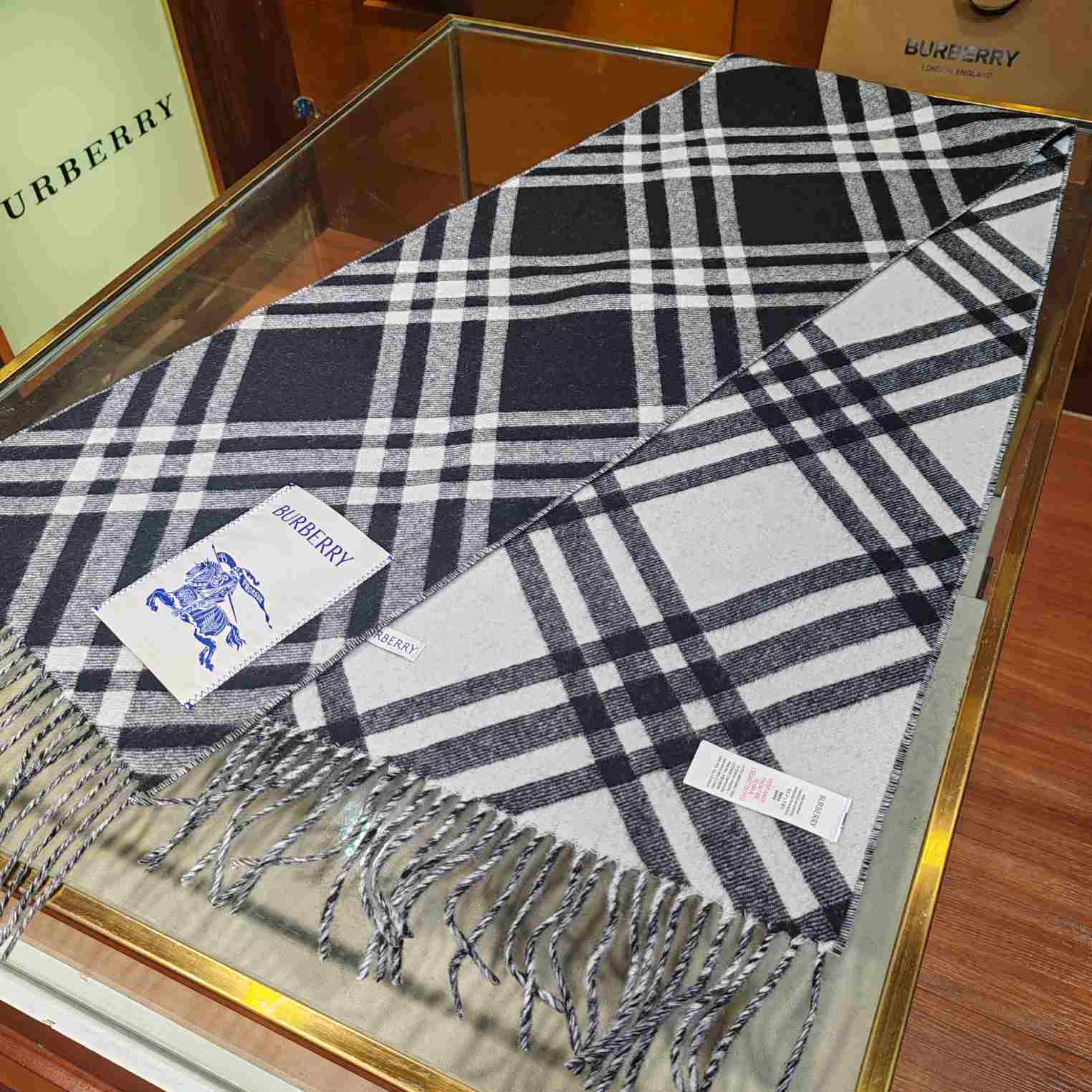 Burberry Check Cashmere Scarf - 