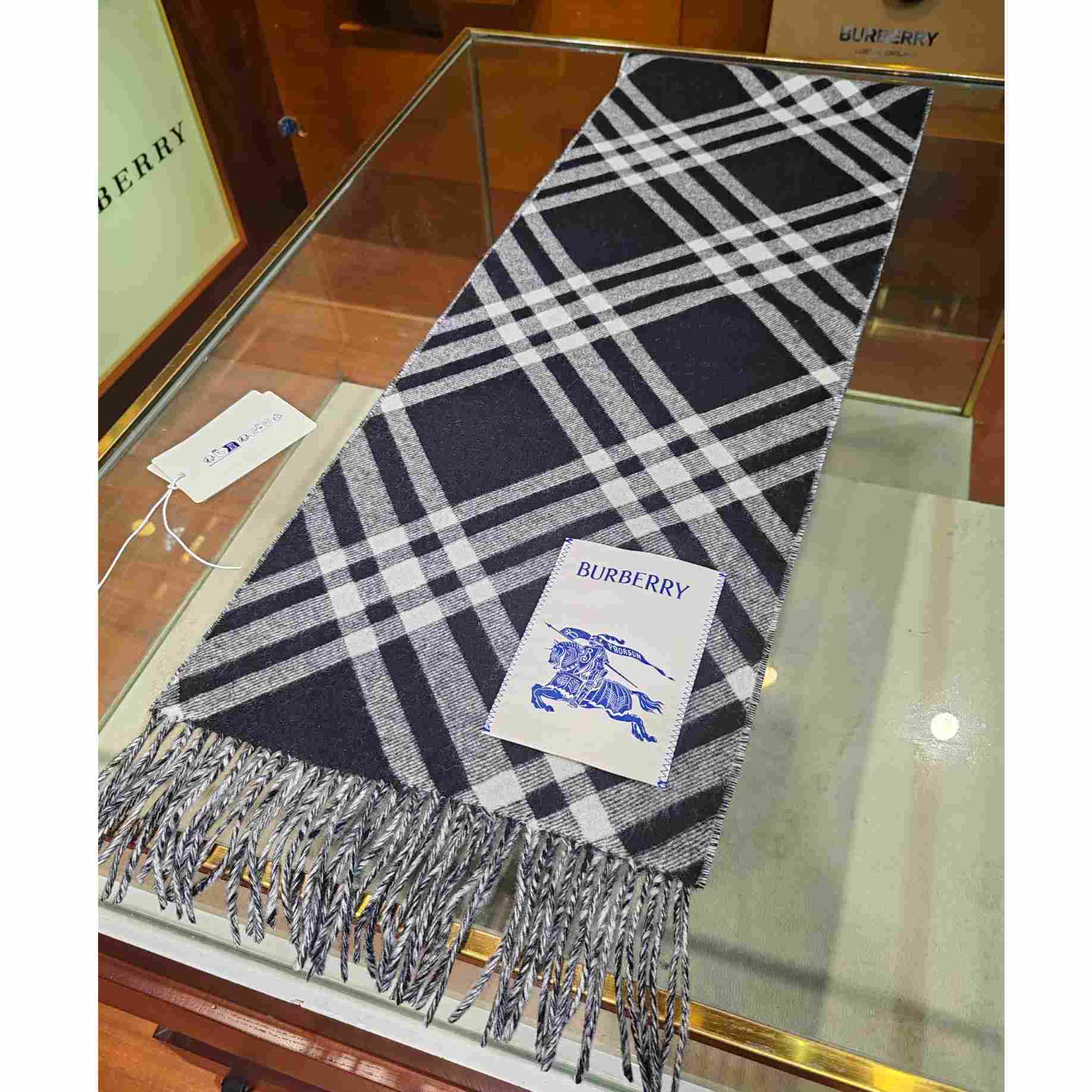 Burberry Check Cashmere Scarf - 