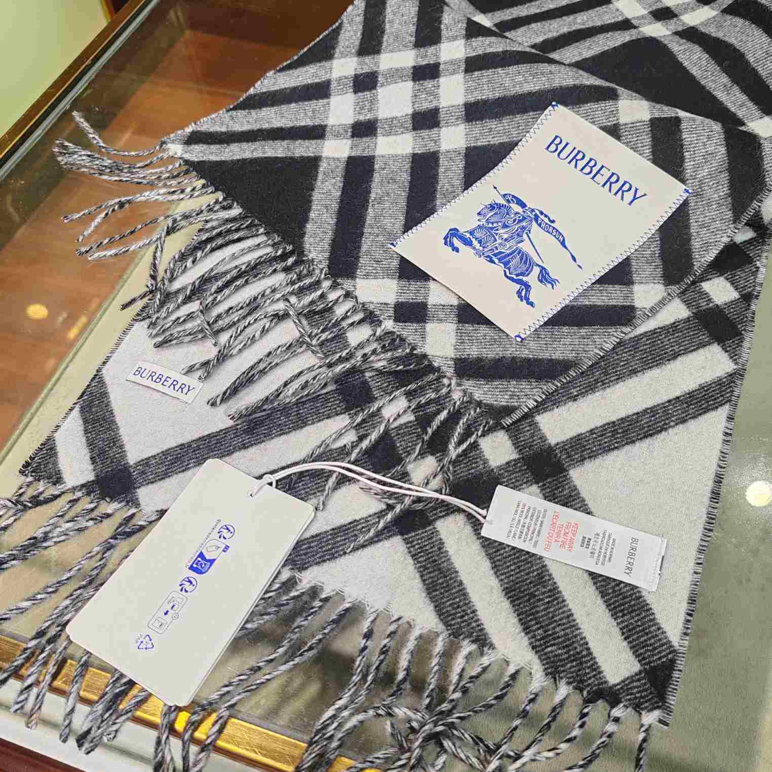 Burberry Check Cashmere Scarf - 