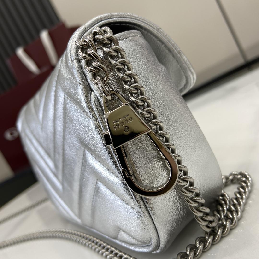 Gucci GG Marmont Super Mini Bag - 