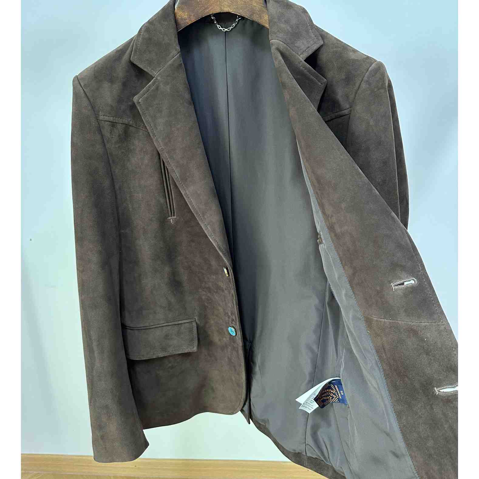 Louis Vuitton Single-Breasted Nubuck Leather Jacket   1AFXFK - 