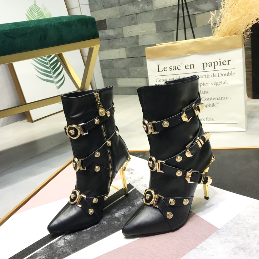 Balmain Leather Ankle Boots - 