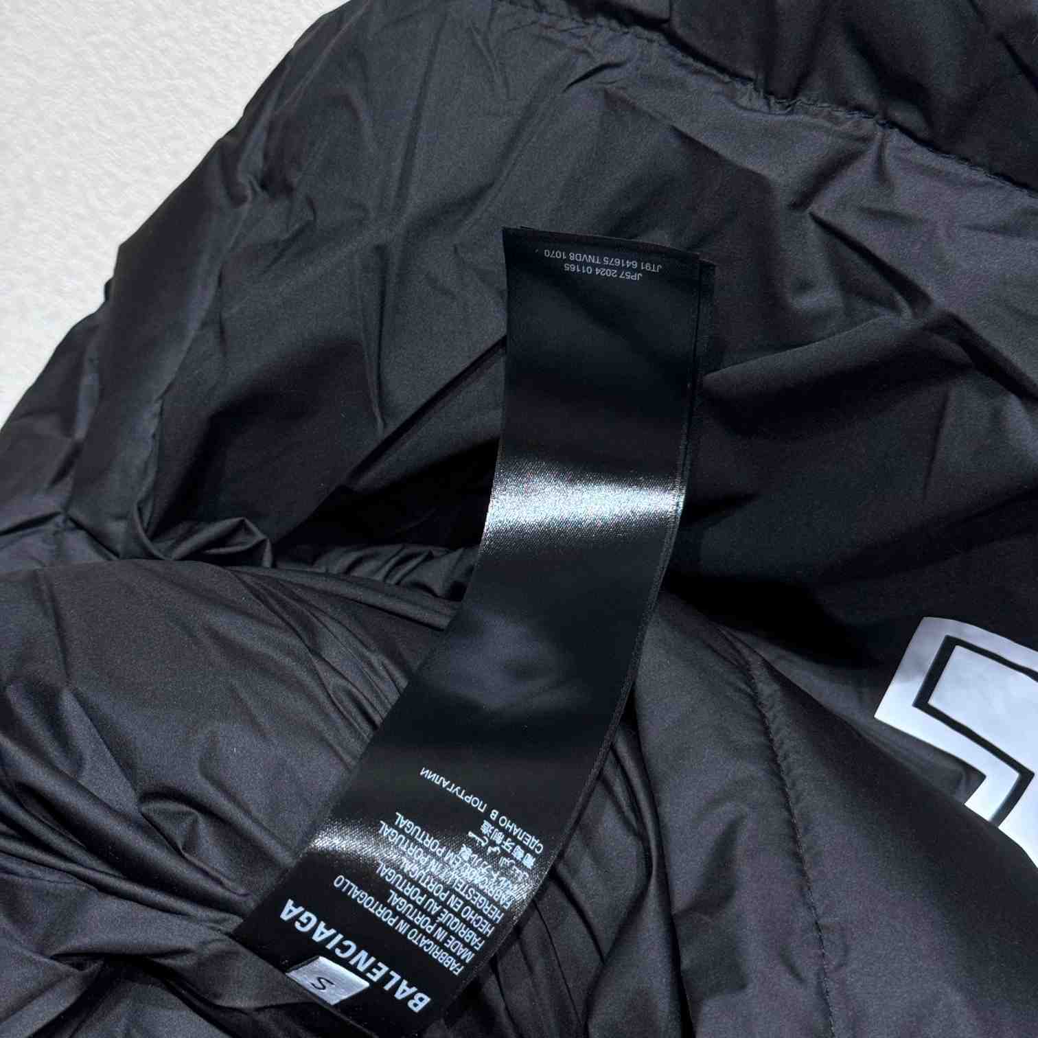 Balenciaga Soccer Oversized Puffer Jacket - 