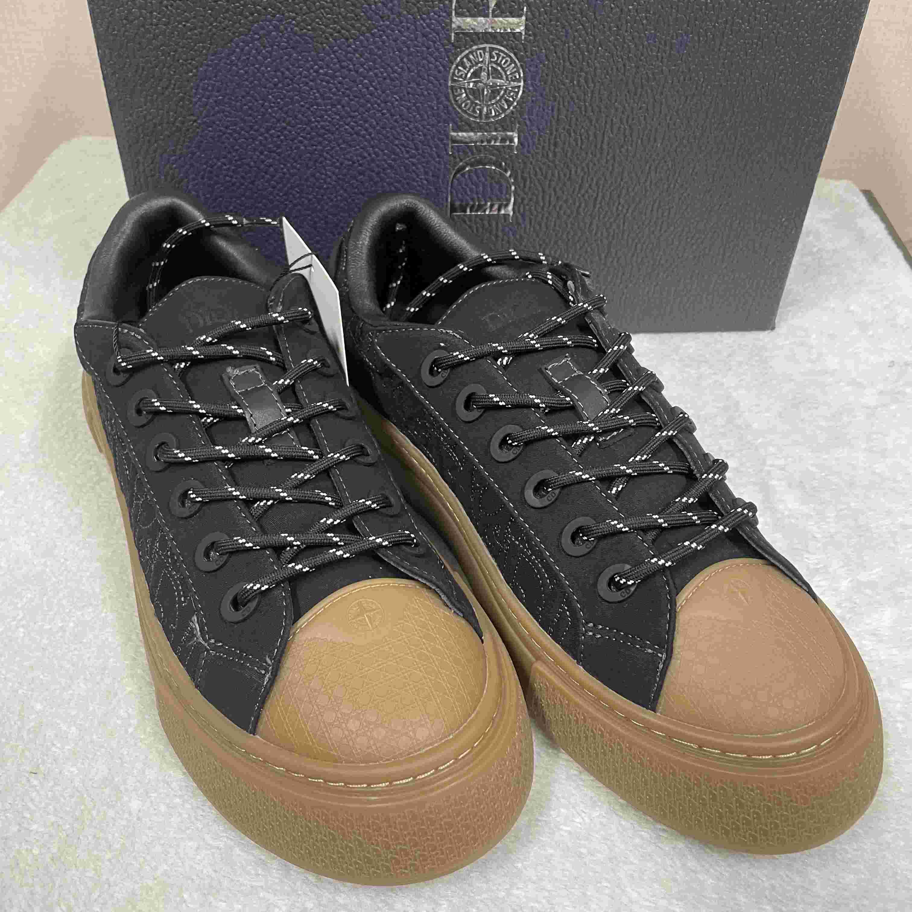 Dior And STONE ISLAND B33 Sneaker   - DesignerGu