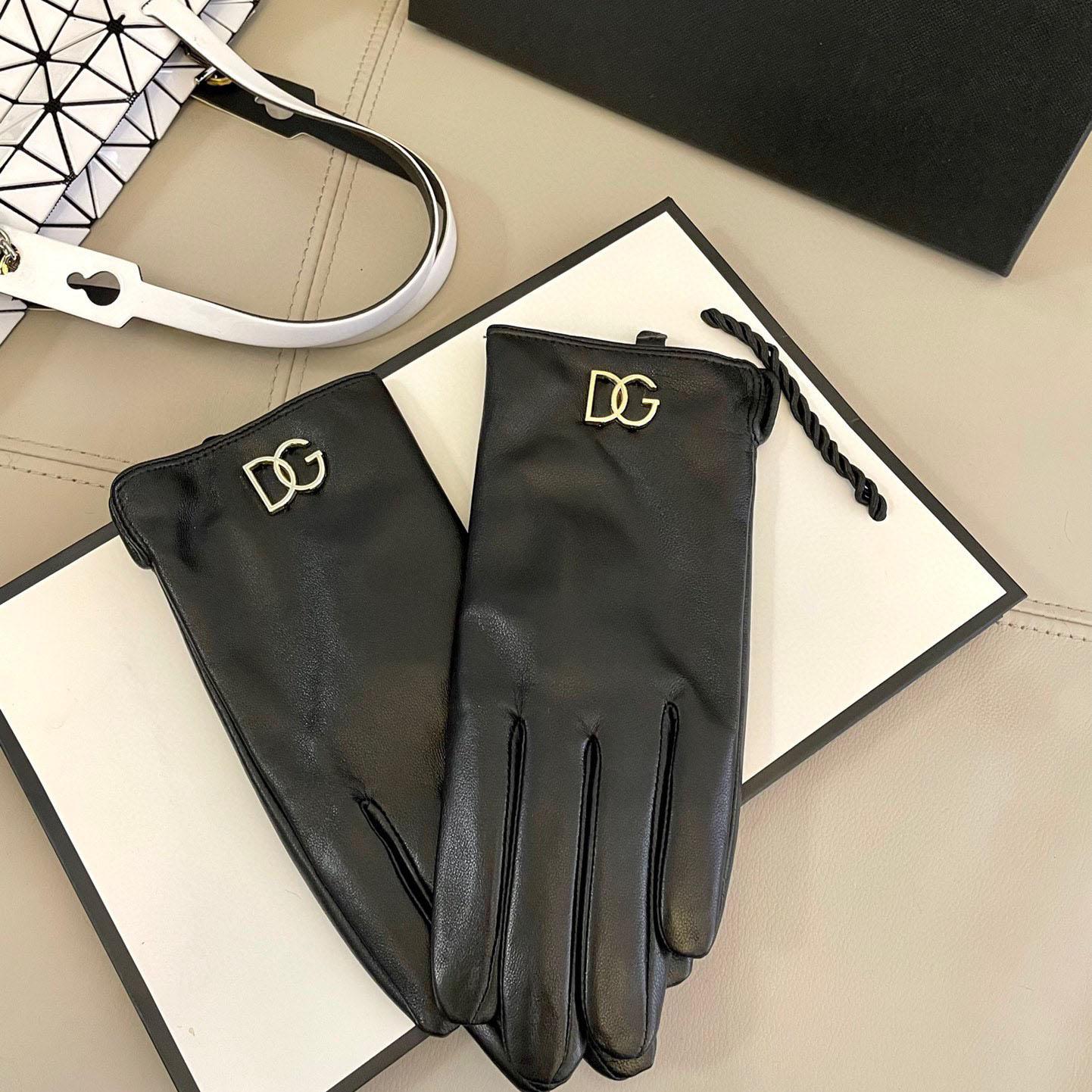 Dolce & Gabbana Gloves  - 