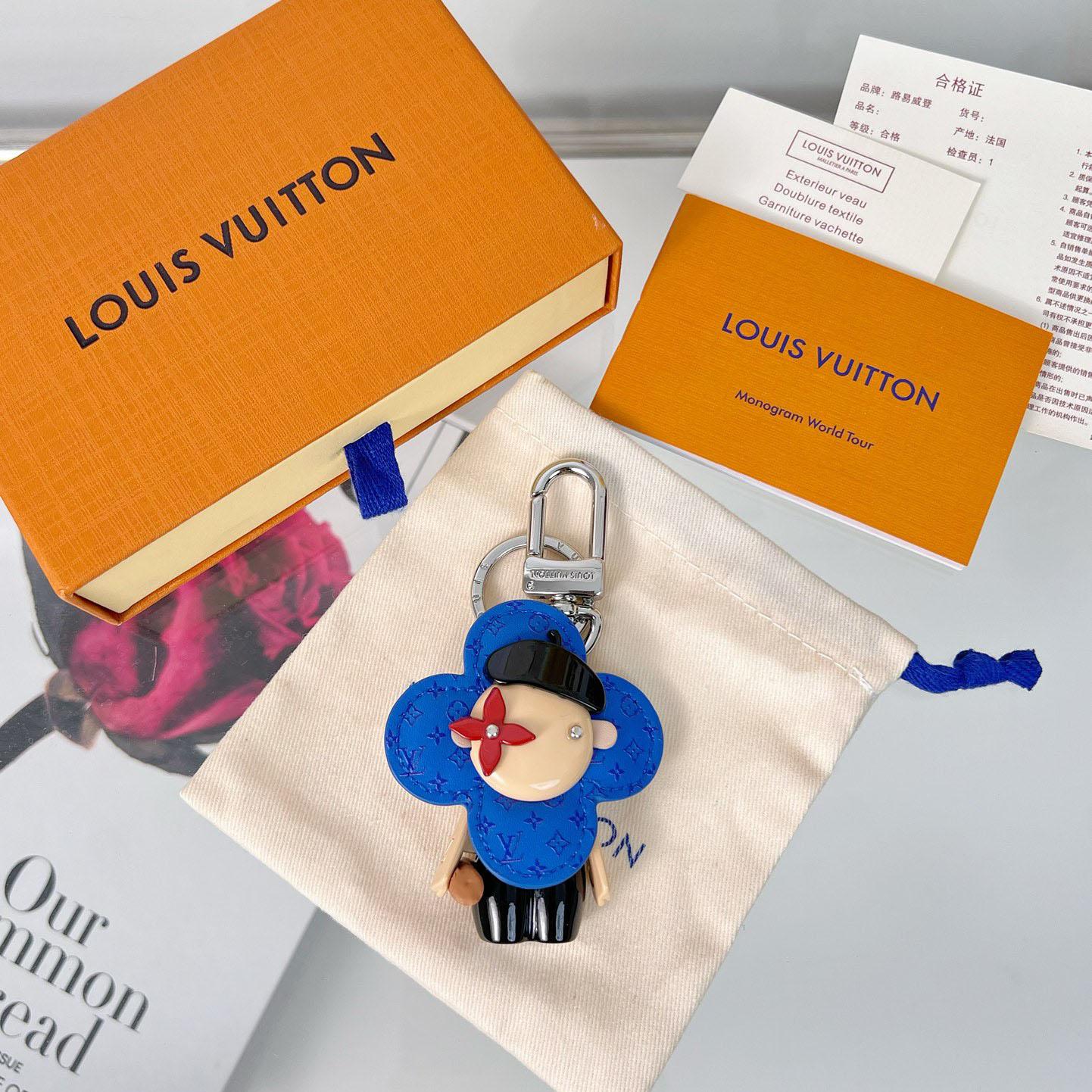 Louis Vuitton Vivienne in Paris Bag Charm  M01937 - 
