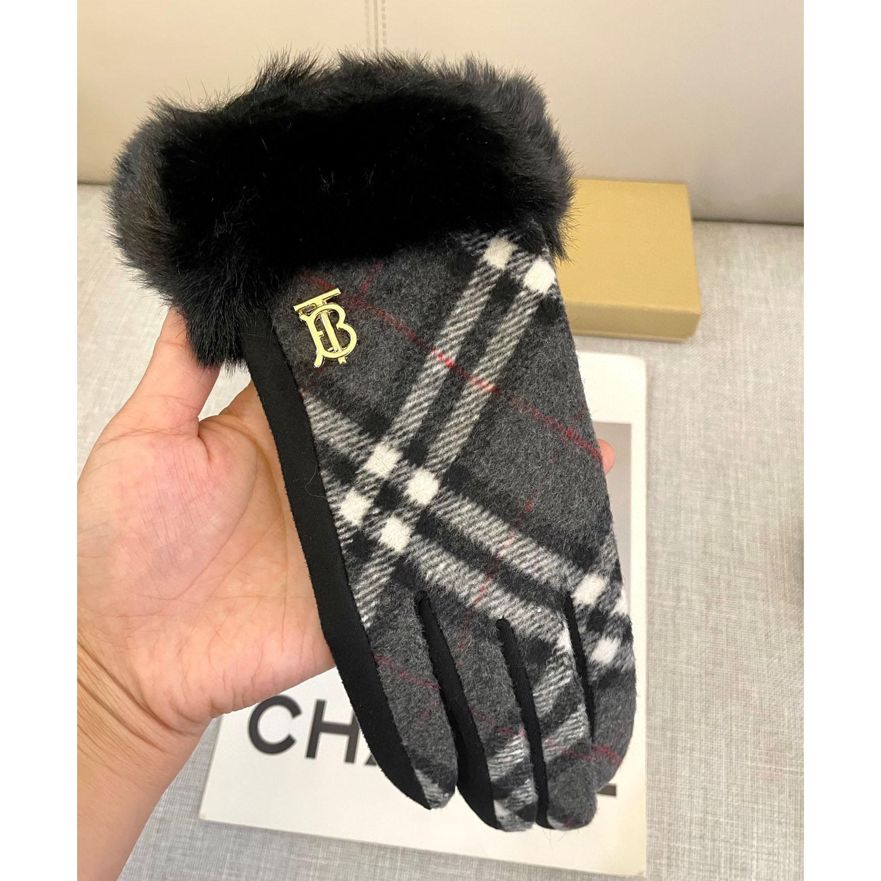Burberry Gloves  - 