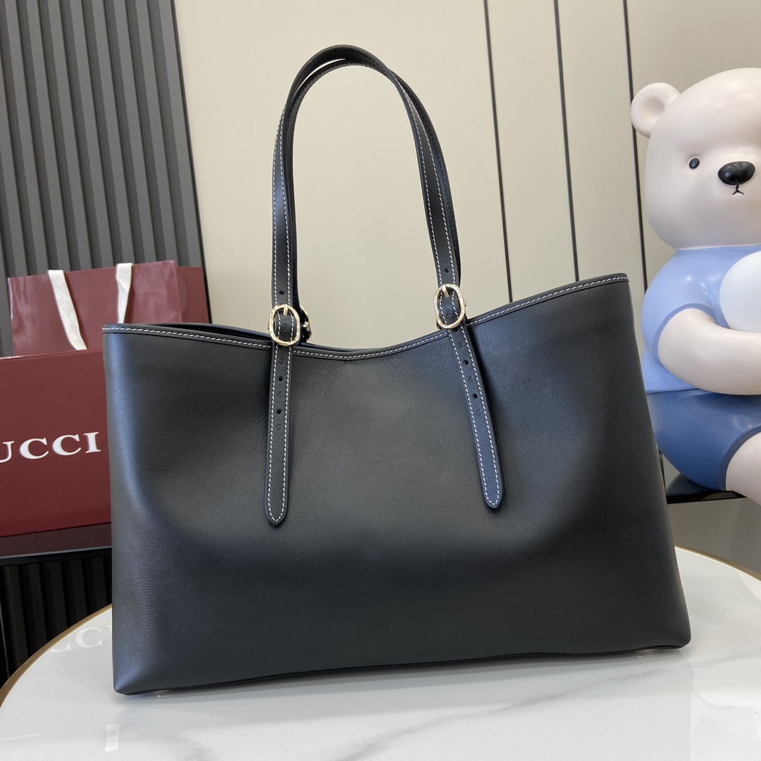 Gucci GG Emblem Medium Tote Bag - 