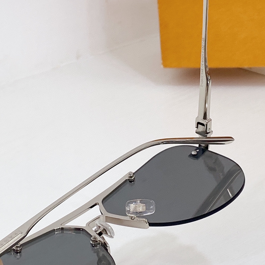 Louis Vuitton LV Ash Sunglasses  Z1262W - 