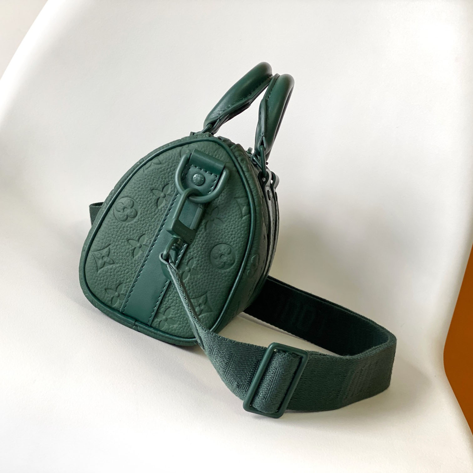 Louis Vuitton Keepall Bandoulière 25  M24432 - 