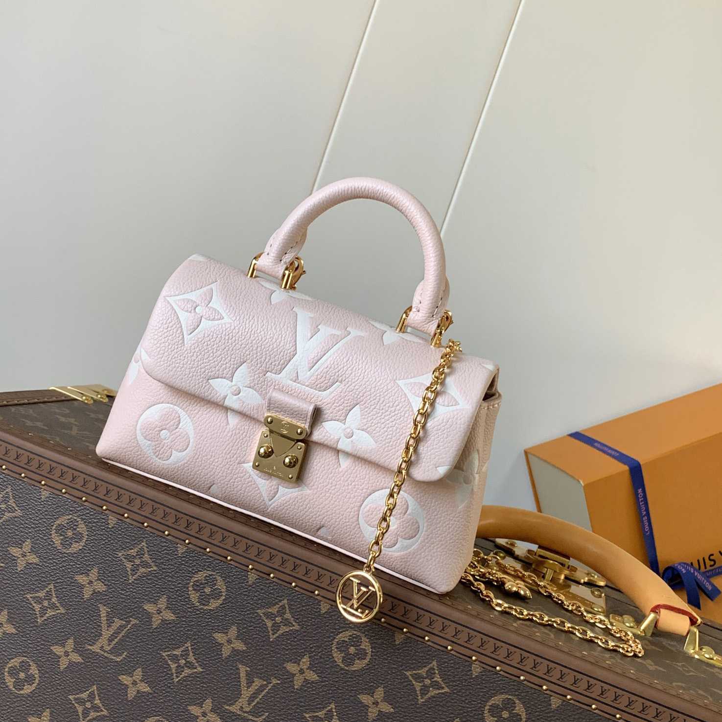 Louis Vuitton Nano Madeleine   M13796 - DesignerGu