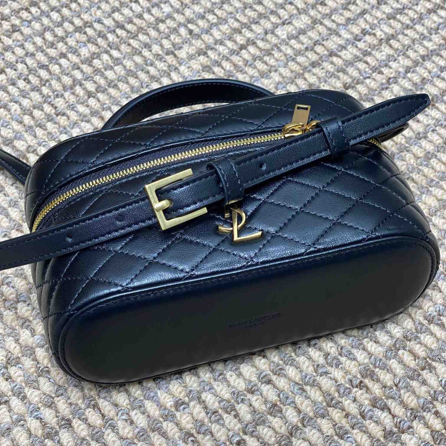 Saint Laurent Gaby Vanity Bag In Lambskin - 