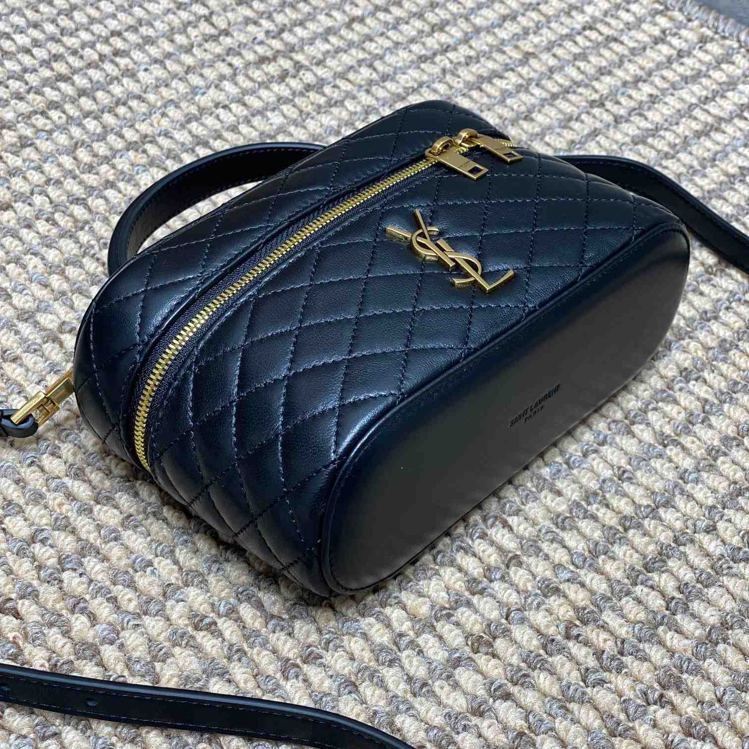 Saint Laurent Gaby Vanity Bag In Lambskin - 